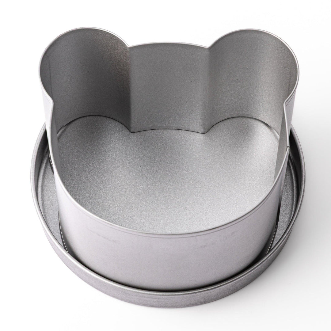 Cute bear shaped Japanese bread baking mold, a metal steel loaf pan with lids for making animal sandwich toast and bakery goods