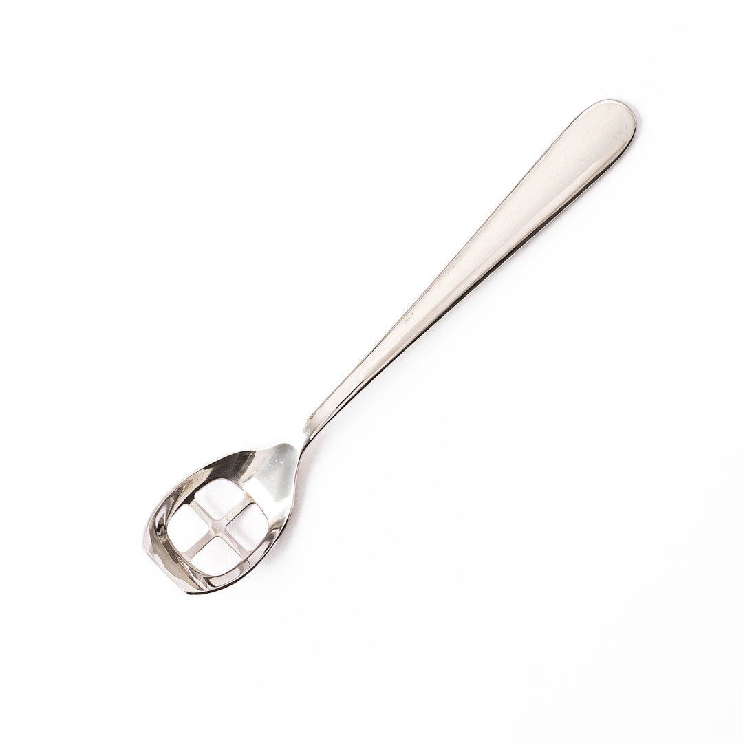 Handy Japanese mealtime masher spoon stainless steel mini food masher perfect for homemade baby food avocado and boiled eggs