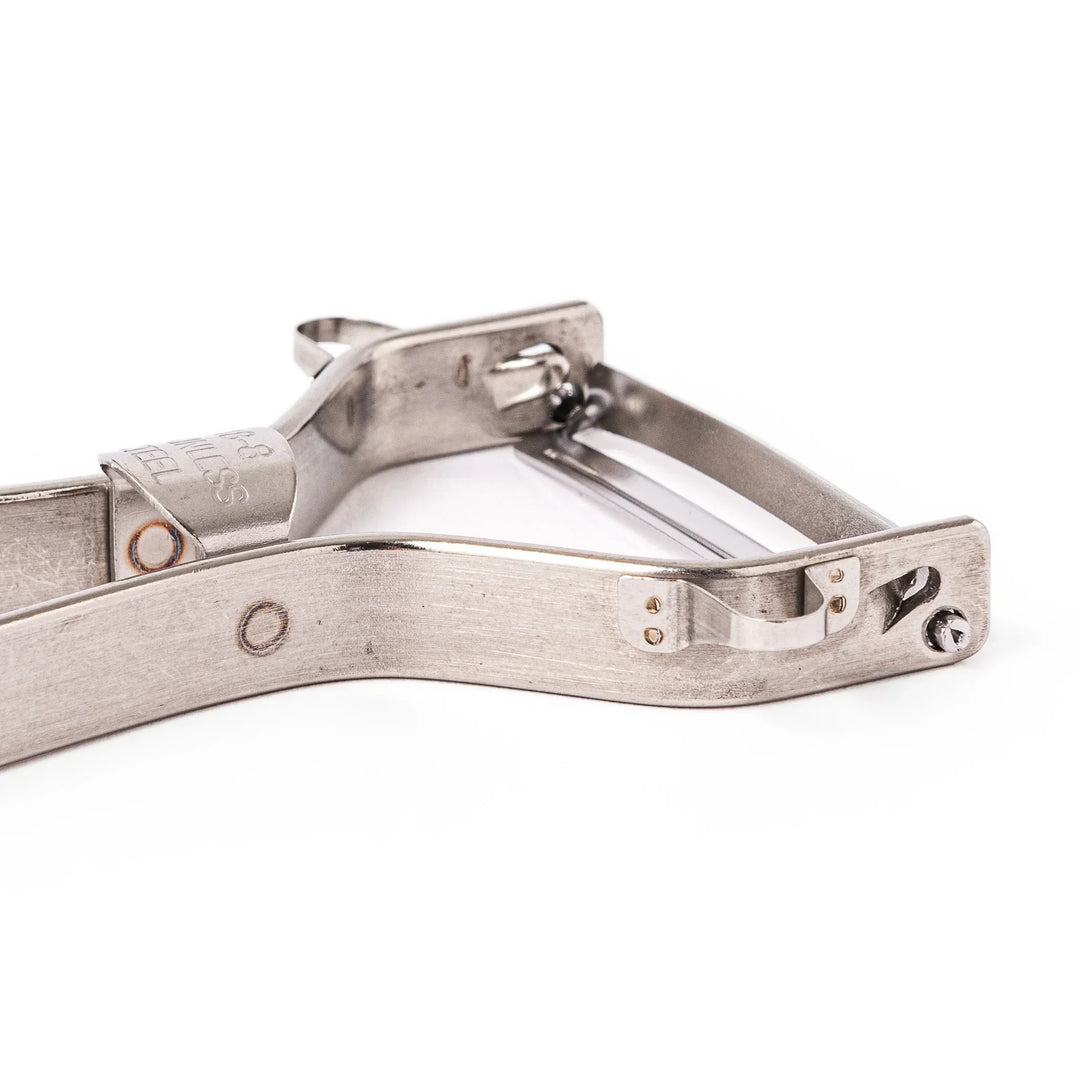 Japanese stainless steel peeler with sharp swivel blade and ergonomic handle for easy daily vegetable prep.