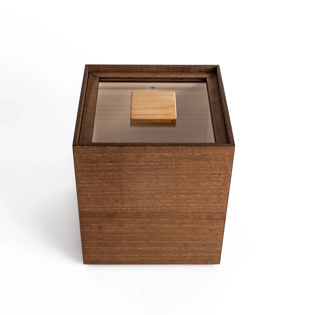 Paulownia wood rice box with clear lid and handle, designed to keep rice fresh by balancing moisture naturally.