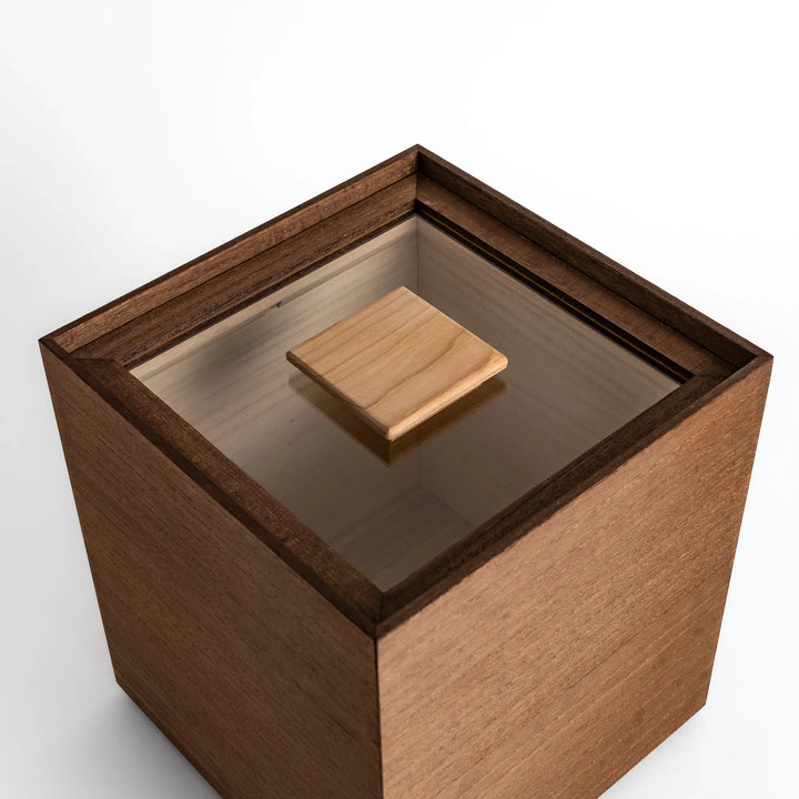 Paulownia wood rice box with clear lid and handle, designed to keep rice fresh by balancing moisture naturally.