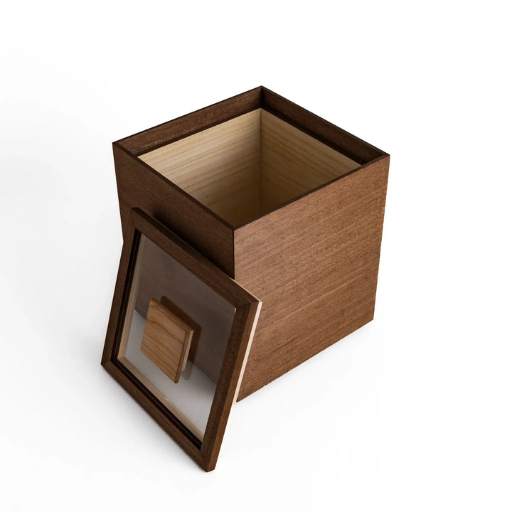 Paulownia wood rice box with clear lid and handle, designed to keep rice fresh by balancing moisture naturally.