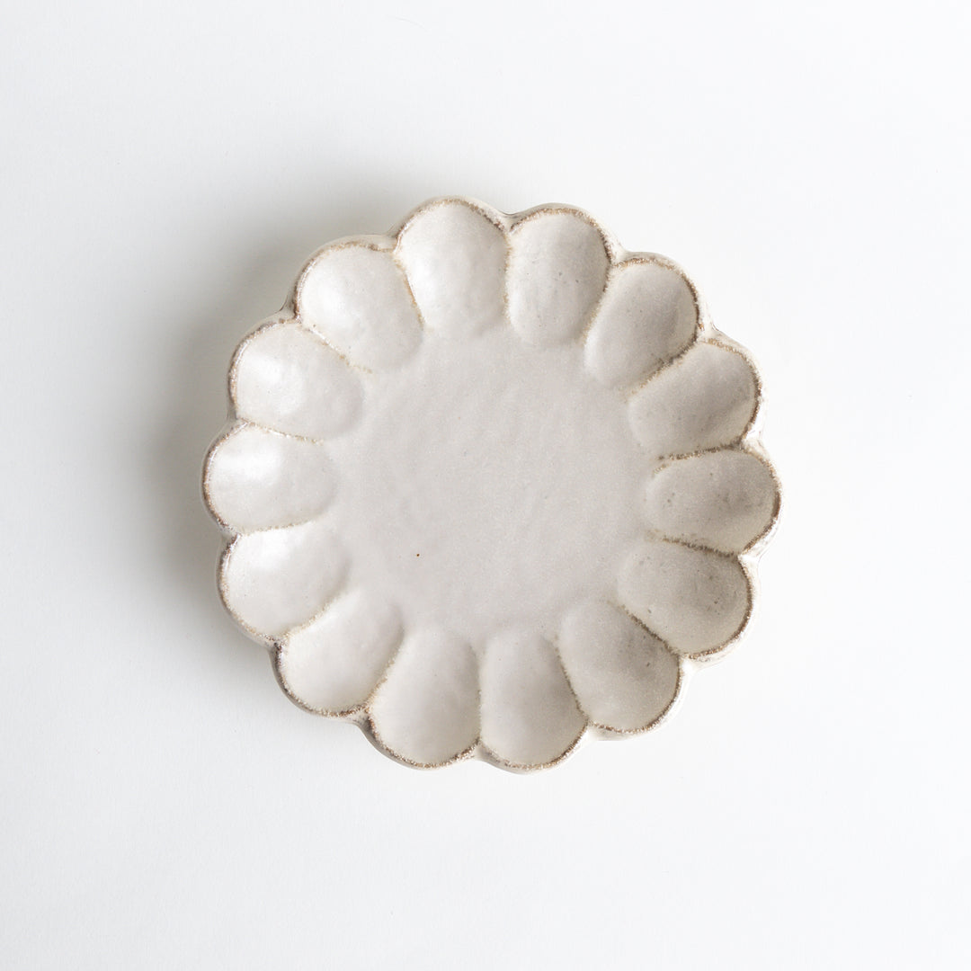 White rinka petal salad plate with elegant floral edge ceramic dinnerware for stylish table setting and food photography
