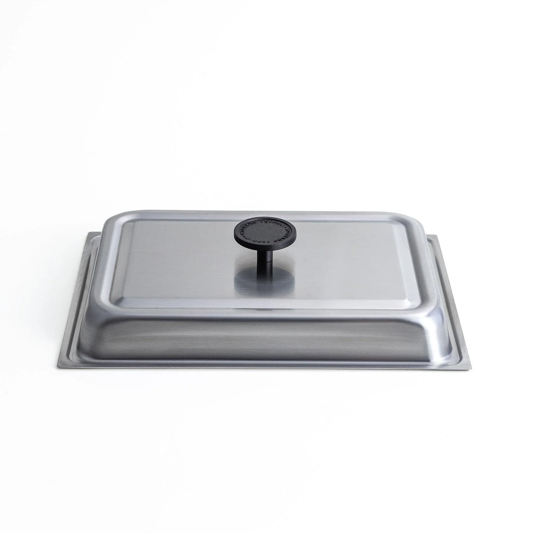 Rectangular teppanyaki grill pan with wooden handles on both sides with stainless steel lids