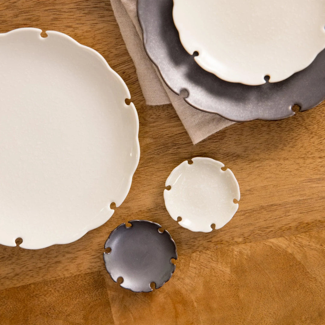 Elegant miso soup bowl featuring a beautiful sakura design. Adds a charming touch to your dining experience.