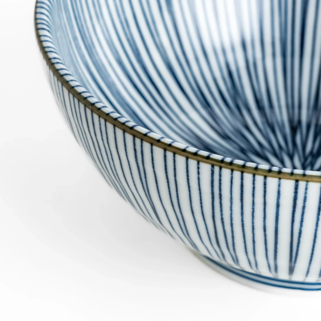 Ramen bowl with delicate blue stripes and a gold-rimmed edge, adding subtle elegance to your dining experience.