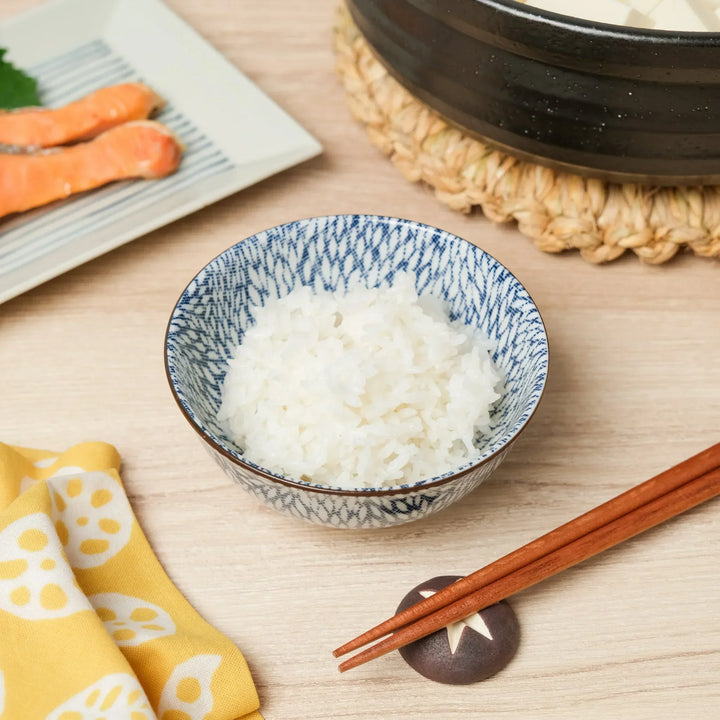 Chrysanthemum Leaves Japanese porcelain dessert bowl featuring delicate floral patterns and elegant design.
