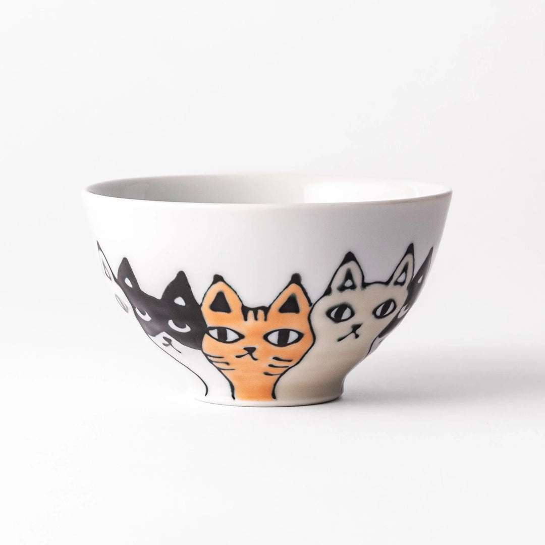 Kids’ rice bowl featuring a row of colorful cats in orange, black, and blue, perfect for adding fun to mealtime.