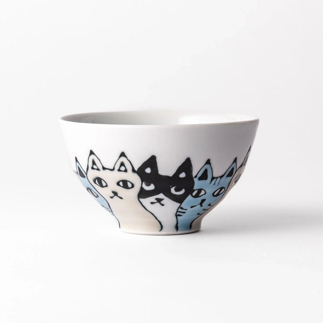 Kids’ rice bowl featuring a row of colorful cats in orange, black, and blue, perfect for adding fun to mealtime.