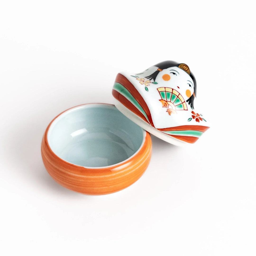 Empress doll shaped lidded ceramic condiment bowl featuring elegant details perfect for sauces or condiments.