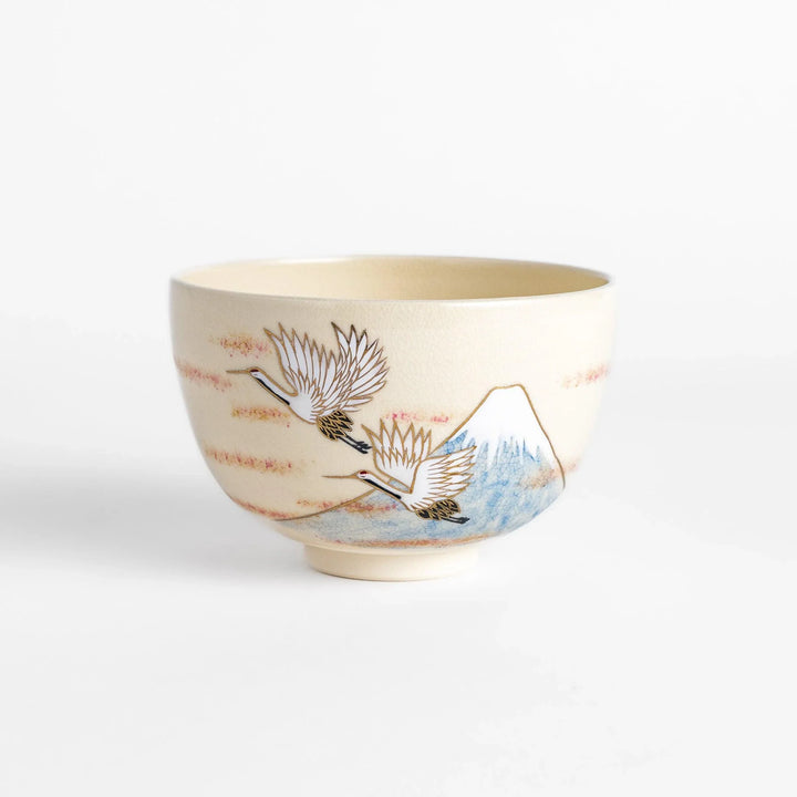 Matcha bowl featuring Mount Fuji and flying cranes with gold accents, adding luxury and tradition to tea ceremonies.