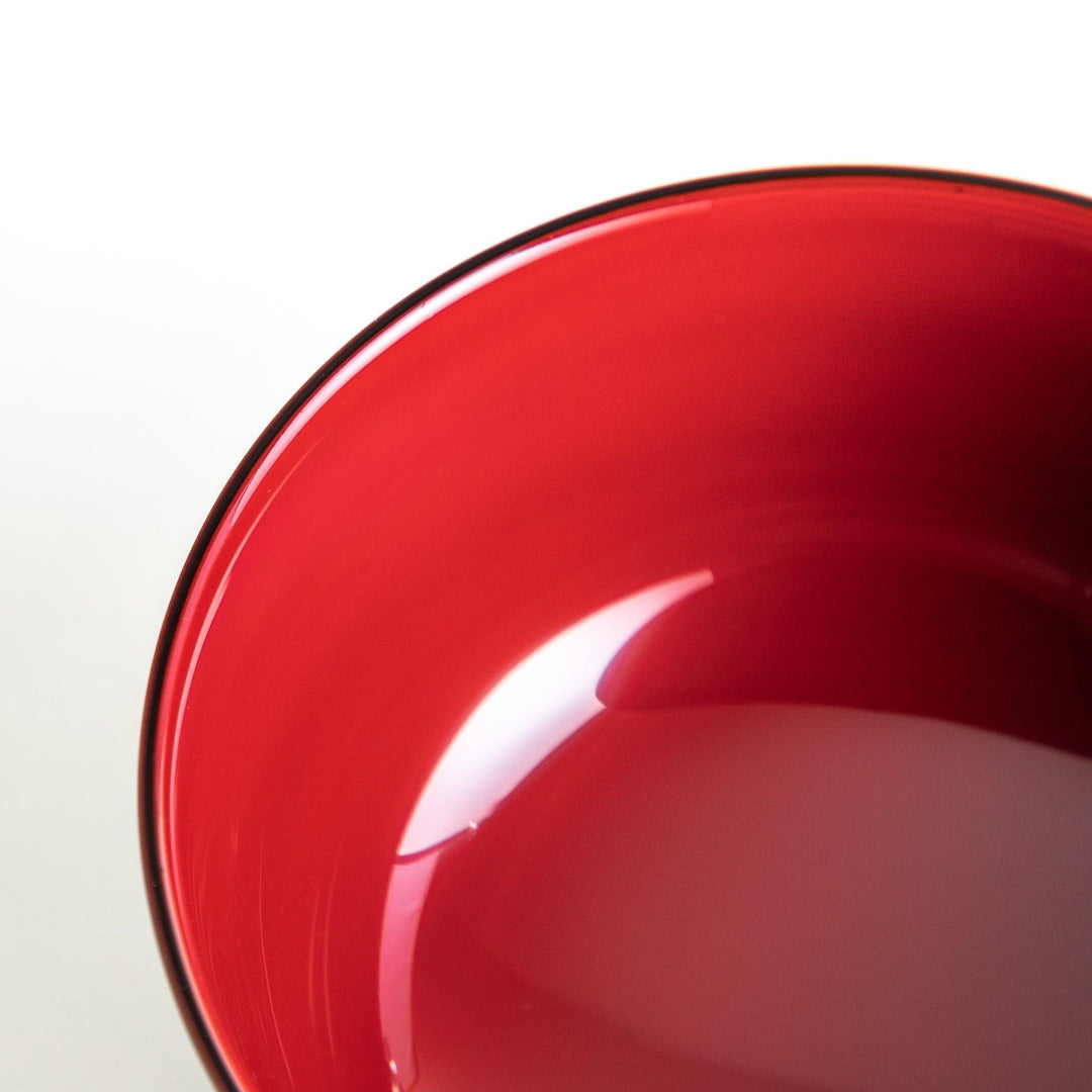 A smooth, glossy lacquer bowl with a minimalist design, perfect for soups or side dishes. Available in red and black.