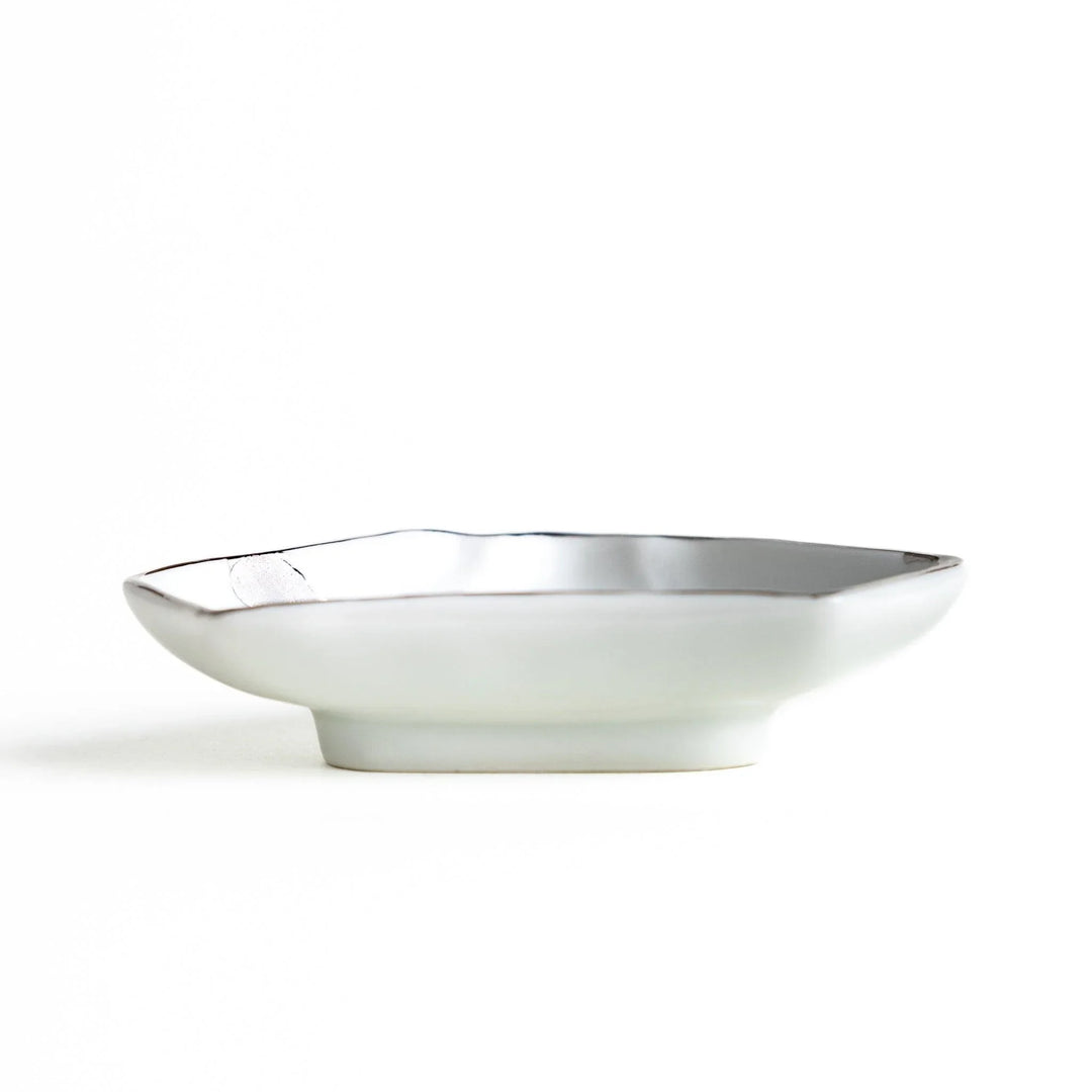 Mt. Fuji-shaped plate with a silver wave pattern on a white background.