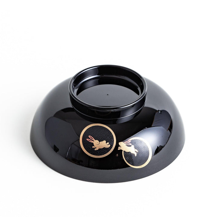 Lacquered soup bowls with lids, featuring golden vine designs. Available in red or black.
