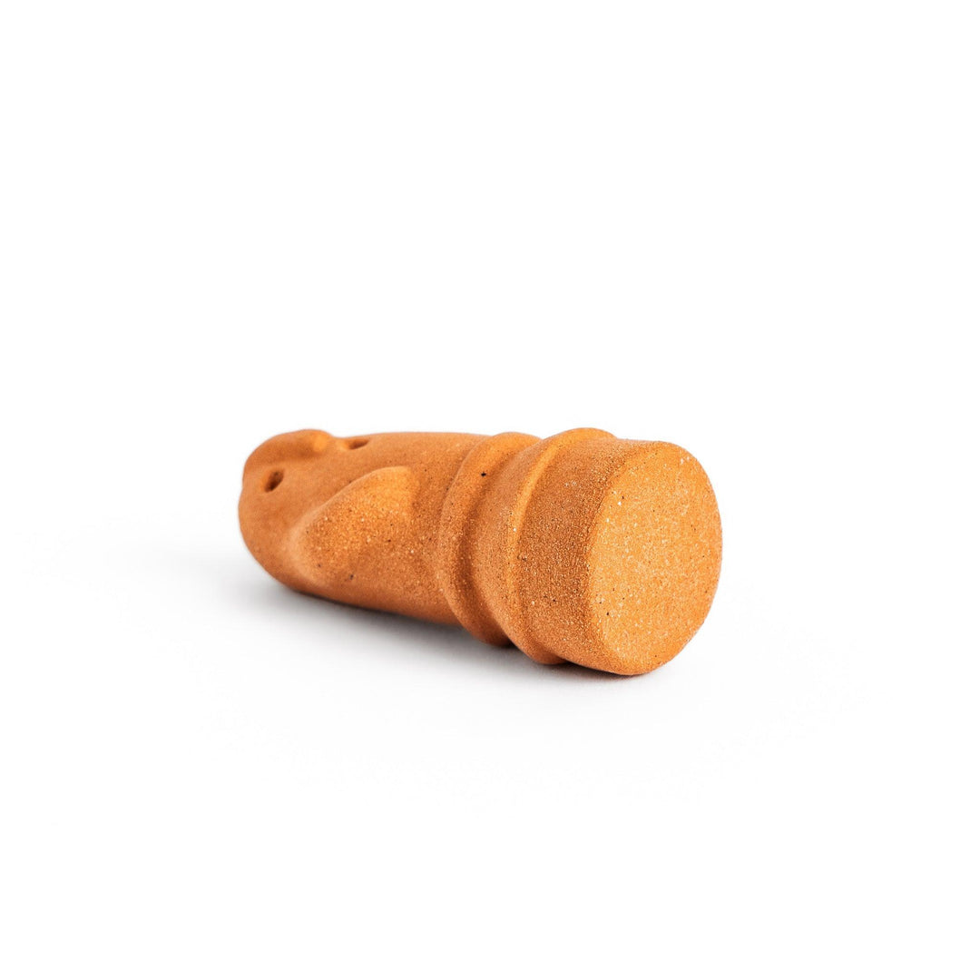 Guardian figure-shaped chopstick rest, bringing a whimsical and protective charm to your table setting.