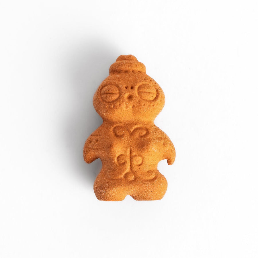 Chopstick rest designed as a spiritual shaman figure, featuring intricate details that evoke a sense of mysticism and charm. 