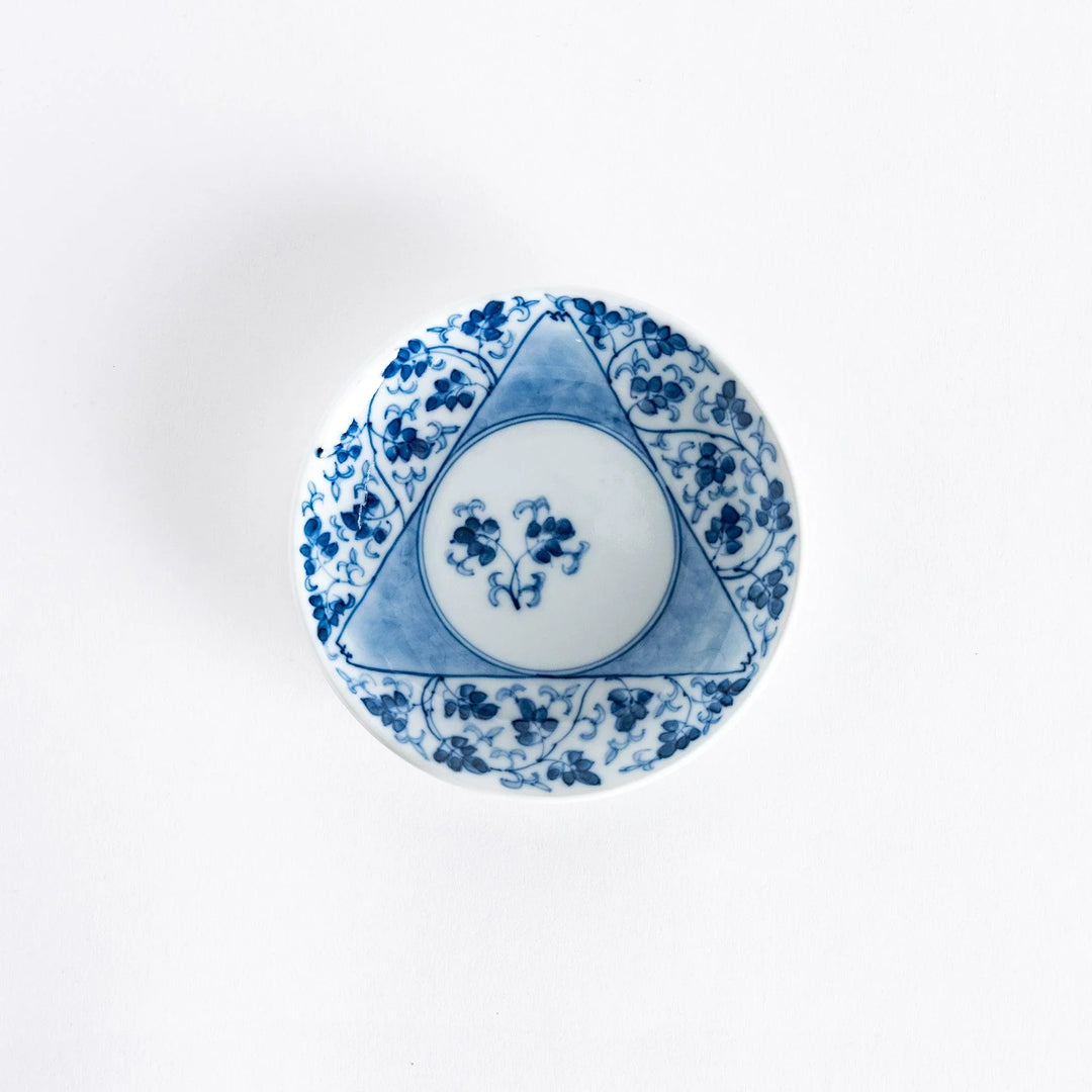 Three sided Mount Fuji Japanese sauce dish with arabesque pattern ideal for soy sauce or condiments.