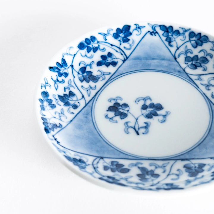 Three sided Mount Fuji Japanese sauce dish with arabesque pattern ideal for soy sauce or condiments.